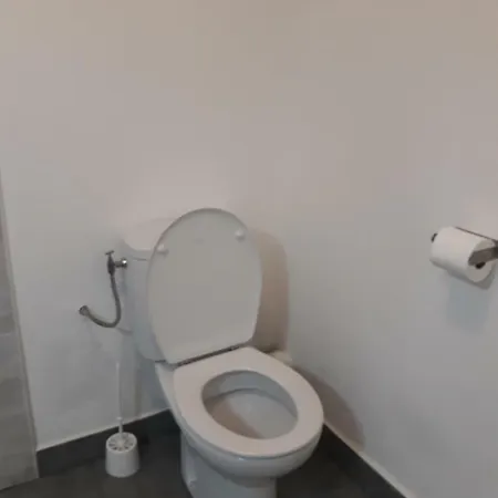 Medicis Charmant Studio Climatise Port Riquier Acropolis شقة *