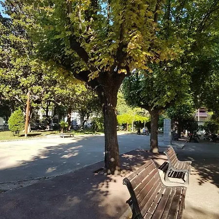 Medicis Charmant Studio Climatise Port Riquier Acropolis דירה